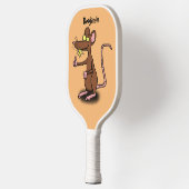 Cute brown rat duikt op cartoon pickleball paddle (Links)