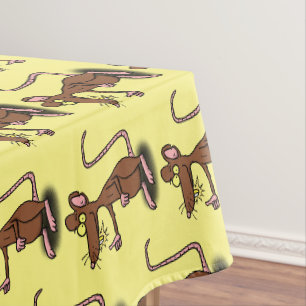 Cute brown rat duikt op cartoon tafelkleed
