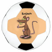 Cute brown rat duikt op cartoon voetbal (Voorkant)