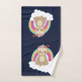 Cute Brown Sloth, Meditating on a Cloud Bad Handdoek (Handdoek)