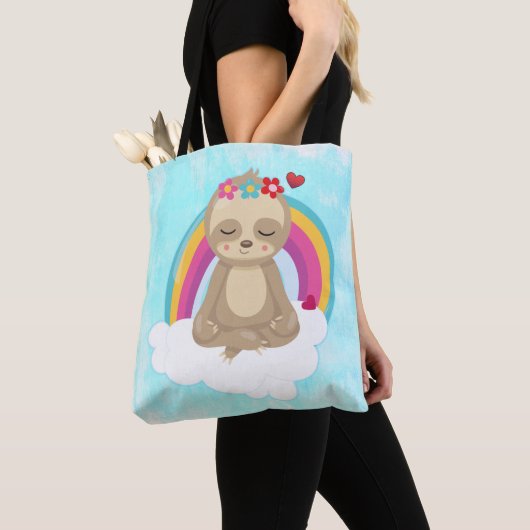 Cute Brown Sloth, Meditating on a Cloud Tote Bag (Dichtbij)