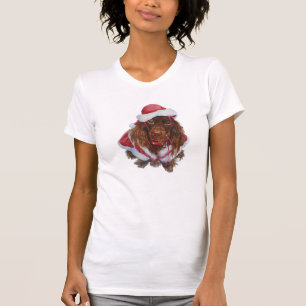 Cute brown spaniel in kerstavond t-shirt