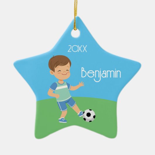 Cute Brunette Boy Soccer Persoonlijke Kerstmis Keramisch Ornament (Voorkant)