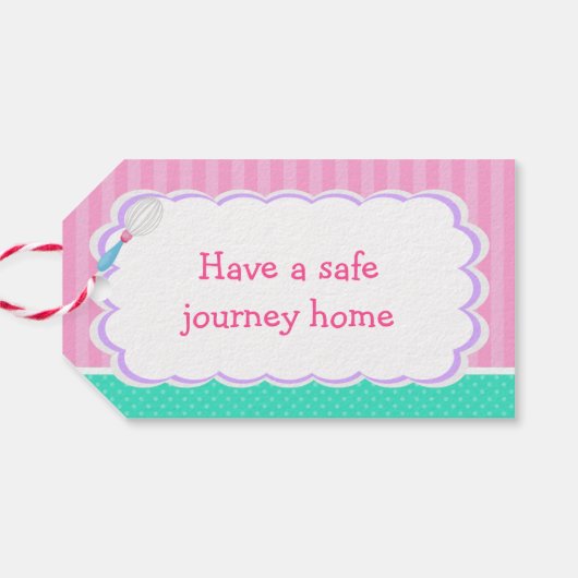 Cute Brunette Girl Baking Birthday Party Cadeaulabel (Achterkant Horizontaal)