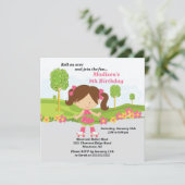 Cute Brunette Girl Skating Birthday Party Kaart (Staand voorkant)