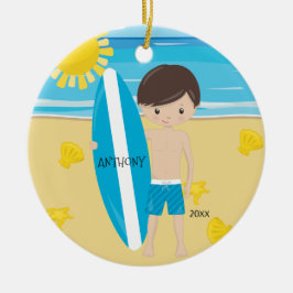 Cute Brunette Surfer Boy Persoonlijk kerstfeest Keramisch Ornament