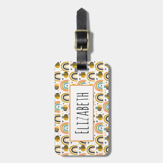 Cute Bumble Bee and Rainbows Pattern Bagagelabel (Voorkant verticaal)