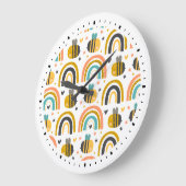 Cute Bumble Bee and Rainbows Pattern Grote Klok (Hoek)