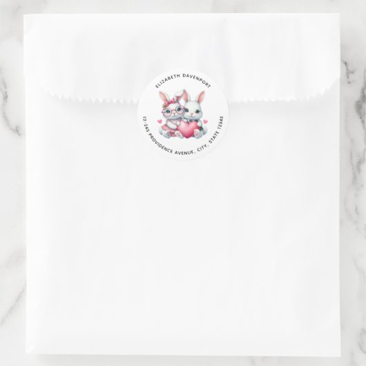 Cute Bunnies Sharing a Heart Address Ronde Sticker (Tas)
