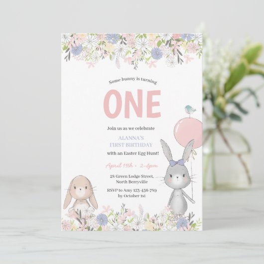 Cute Bunny Birthday Invitation Kaart (Staand voorkant)