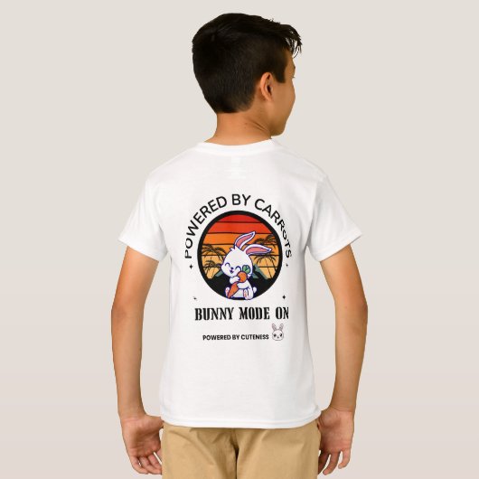 Cute Bunny Hugging Carrot Retro Sunset T-Shirt  (Achterkant volledig)