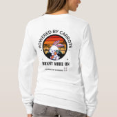 Cute Bunny Hugging Carrot Retro Sunset T-Shirt (Achterkant)