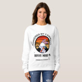 Cute Bunny Hugging Carrot Retro Sunset T-Shirt  (Voorkant volledig)