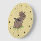 Cute Bunny in Clover met Wood Background Grote Klok (Hoek)