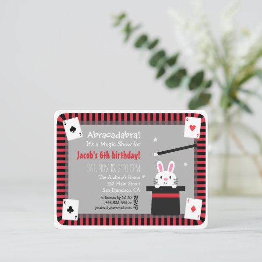 Cute Bunny in Magic Pet Birthday Party Invitations Kaart (Staand voorkant)