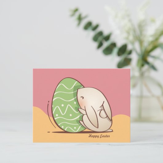 Cute Bunny push Green Easter Egg Briefkaart (Staand voorkant)