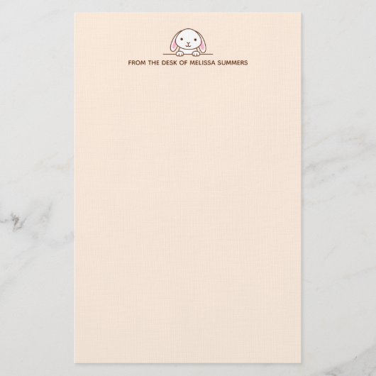 Cute Bunny Rabbit boven Custom Text Beige Briefpapier (Voorkant)