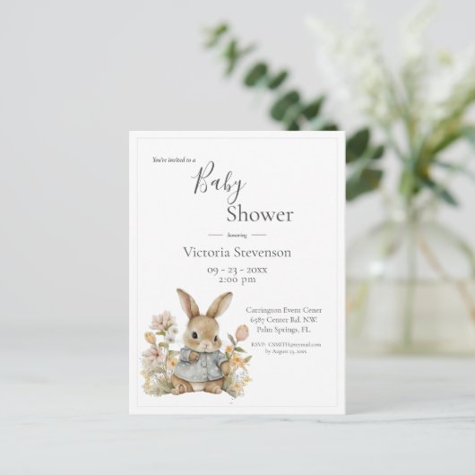 Cute Bunny Rabbit Floral Baby shower Invitation Briefkaart (Staand voorkant)