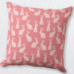 Cute Bunny Rabbit Pink Pattern Kussen<br><div class="desc">Schattige kleine roze konijnenkonijnen. De achterzijde heeft een passend patroon. Originele kunst van Nic Squirrell.</div>