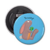 Cute bunny rabbit, zittend met wortelcartoon button flesopener (Voorkant)