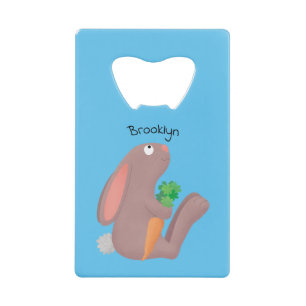 Cute bunny rabbit, zittend met wortelcartoon creditkaart flessenopener
