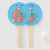 Cute bunny rabbit, zittend met wortelcartoon handwaaier (Voorkant en achterkant)