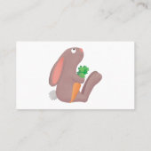 Cute bunny rabbit, zittend met wortelcartoon visitekaartje (Achterkant)