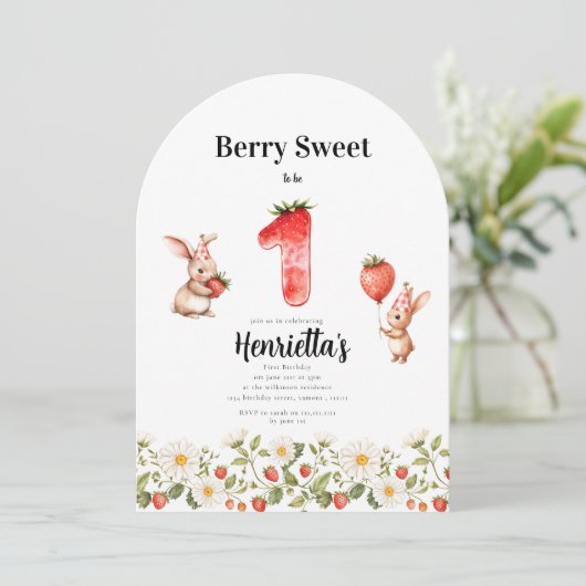Cute Bunny Strawberry Theme First Birthday  Kaart (Staand voorkant)