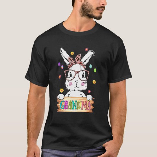 Cute Bunny Wearing Face Mask Grandma Happy Easter T-shirt (Voorkant)