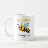 Cute buzzing bee cartoon koffiemok (Links)