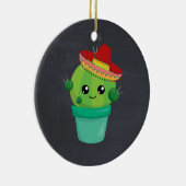 Cute Cactus in een Sombrero op het zwarte alkbord Keramisch Ornament (Rechts)