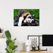 Cute Calico Cat: "Geen generiek voedsel meer!" Pos Poster (Thuiskantoor)