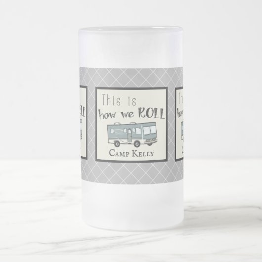 Cute Camping RV "Dit is hoe we werken", gepersonal Matglas Bierpul (Center)