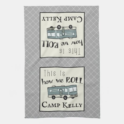 Cute Camping RV "Dit is hoe we werken", gepersonal Theedoek (Verticaal)