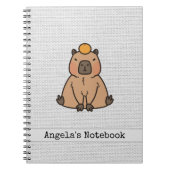 Cute Capybara met een Sinaasappel Notitieboek (Voorkant)