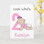 Cute Cartoon Baby Girl 2e verjaardag Kaart (Gele Bloem)