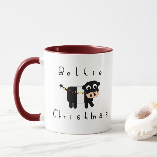 Cute Cartoon Beltie Kerstmis Belted Galloway Koe Mok (Met donut)