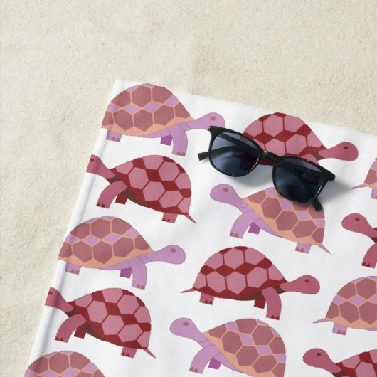 Cute Cartoon Burgundy Tortoise Pattern Strandlaken (In situ)