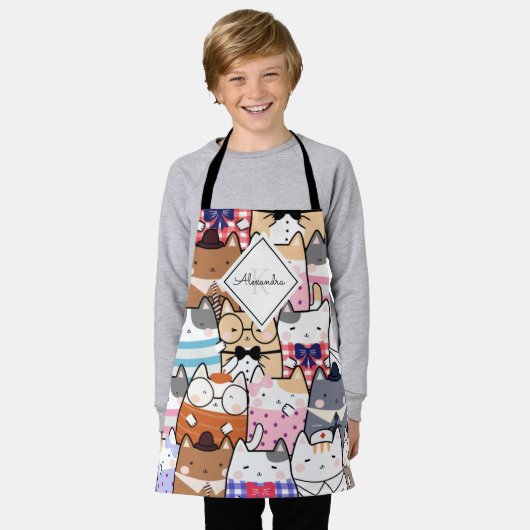 Cute Cartoon Cat Kitten Pattern Monogram Girl Name Schort (Gedragen)