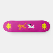 Cute Cartoon Dog Chasing Cat Pink Skateboard (Horizontaal)