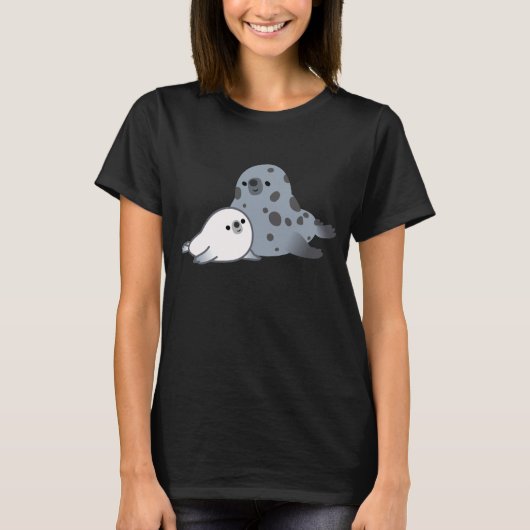 Cute Cartoon Moeder Seal and Pup Women T-Shirt (Voorkant)