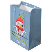 Cute Cartoon Owl in Red Pet en Scarf Medium Cadeauzakje (Achterkant Gekanteld)