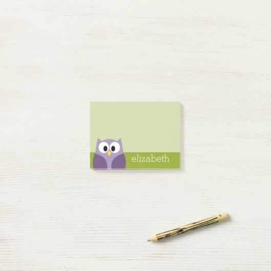 Cute Cartoon Owl Paars en Pistachio Custom Name Post-it® Notes (Op bureau)