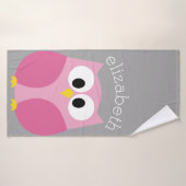 Cute Cartoon Owl - Roze en grijze aangepaste naam Badhanddoek (Badhanddoek)