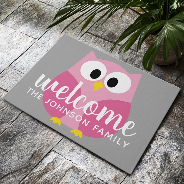 Cute Cartoon Owl - Roze en grijze aangepaste naam Deurmat (Custom Welcome Doormat)