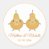 Cute Cartoon Perfect Pear Couple Wedding Favor Ronde Sticker (Voorkant)