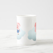 Cute Cartoon Pig Reader on Cloud Bone China Mok (Voorkant)