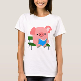 Cute Cartoon Pig Reading op een bank T-Shirt