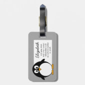 Cute cartoon pinguin met grijze achtergrond bagagelabel (Achterkant verticaal)