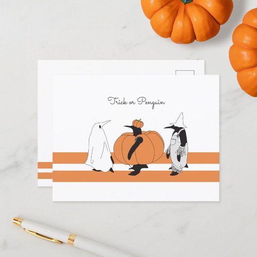 Cute Cartoon Pumpkin Penguin Funny Halloween Feestdagenkaart